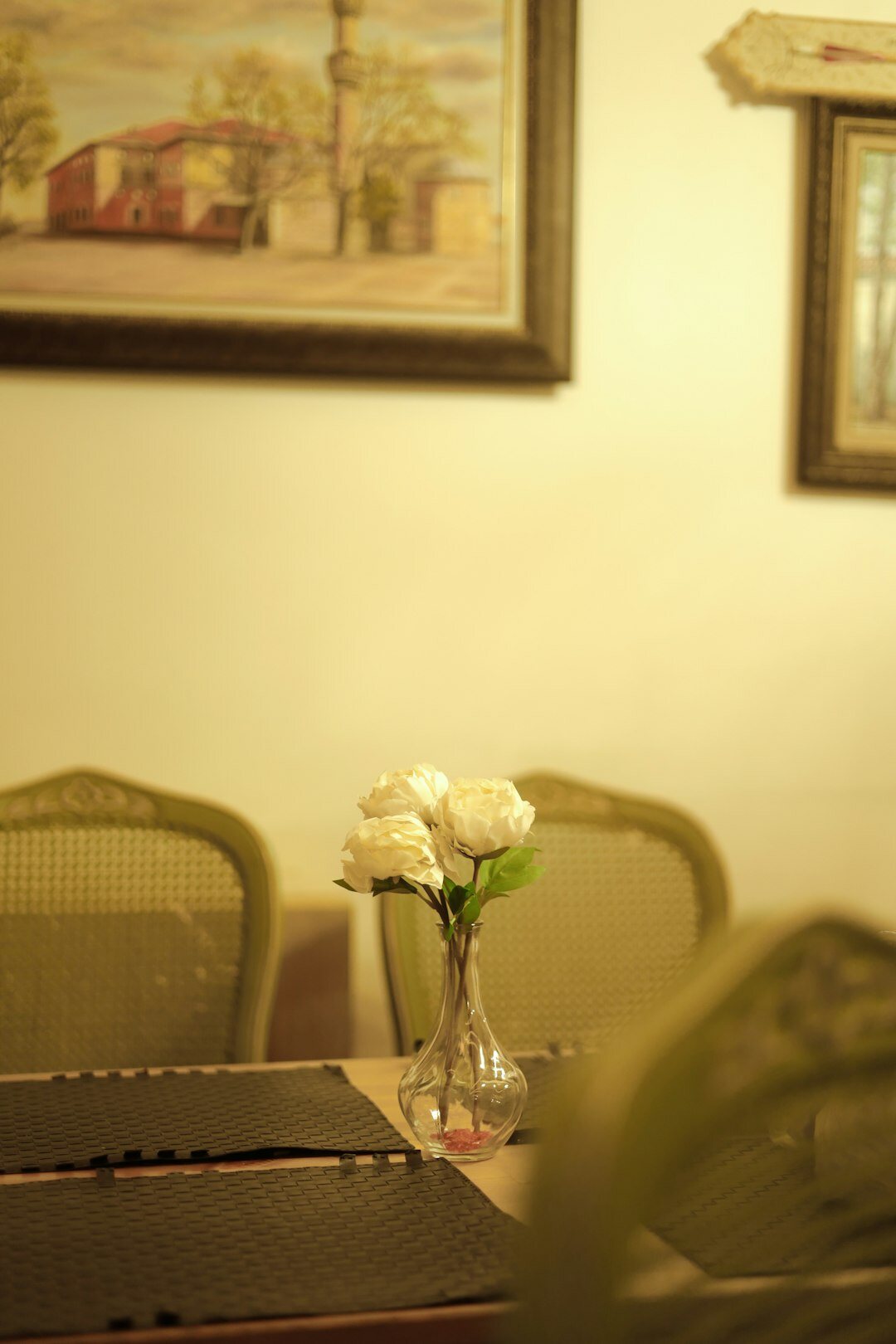 clues on table